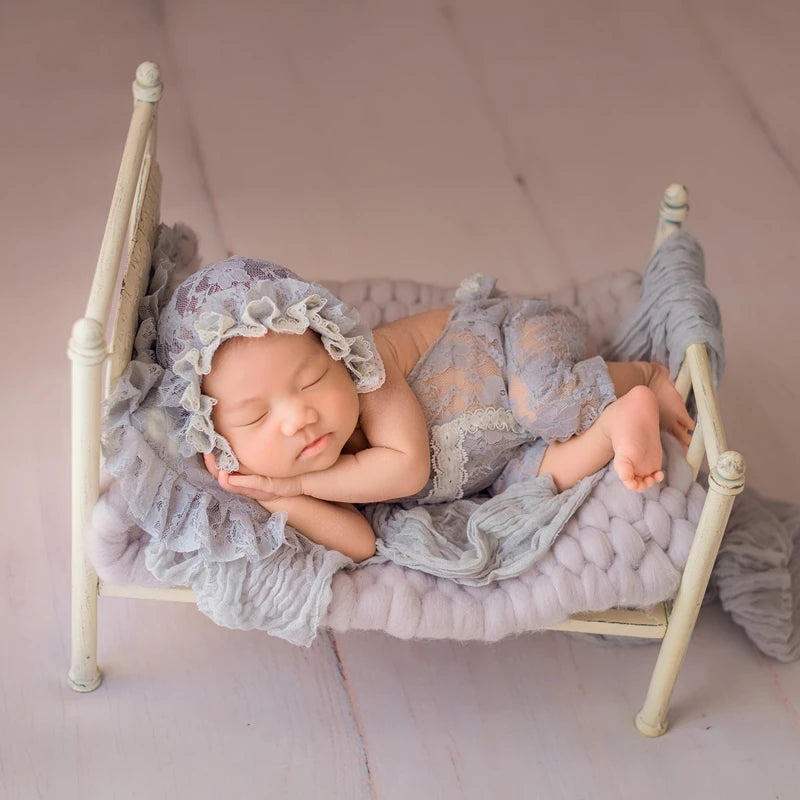 KMK - Newborn Classical Iron Crib Posing Bed